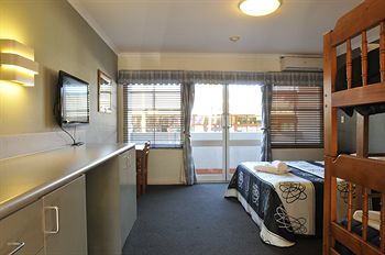 The Bayview Hotel - Accommodation Noosa 13