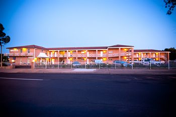 Best Western Bluegum Motel - Accommodation Noosa 0