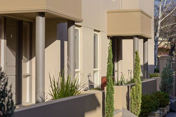 Apartments @ Kew Walpole Gardens - Kew Serviced Townhouses - Accommodation Noosa 3