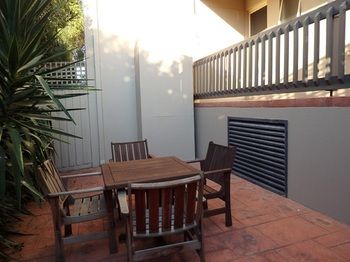 Apartments @ Kew Walpole Gardens - Kew Serviced Townhouses - Accommodation Noosa 13