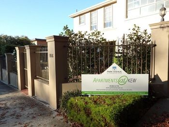 Apartments @ Kew Walpole Gardens - Kew Serviced Townhouses - Accommodation Noosa 14