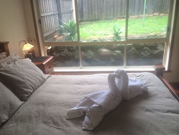 Australian Home Away @ East Doncaster Andersons Creek 1 - Accommodation Noosa 5