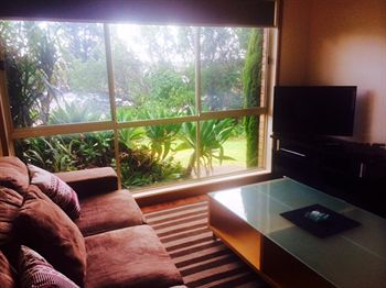 Australian Home Away @ East Doncaster Andersons Creek 1 - Accommodation Noosa 12