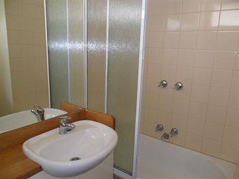 Australian Home Away @ Richmond - Accommodation Noosa 1