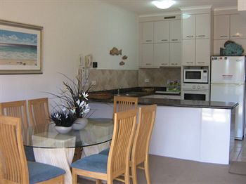 Mirra Chana - Accommodation Noosa 2