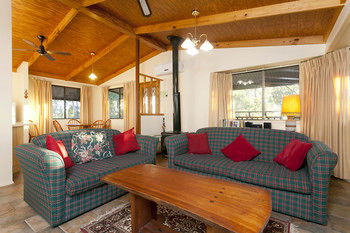 Eagleview Resort - Accommodation Noosa 96