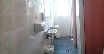 Bondi Shores - Hostel - Accommodation Noosa 0