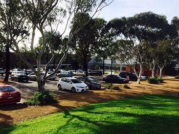 Box Hill Studios At Canterbury Gardens - Accommodation Noosa 1
