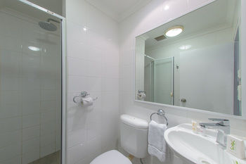 Quality Hotel CKS Sydney Airport - Accommodation Noosa 0