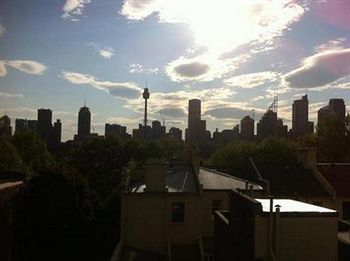 Eva's Backpackers - Accommodation Noosa 0