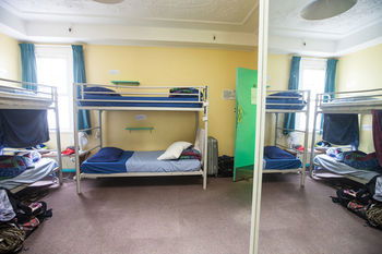 Eva's Backpackers - Accommodation Noosa 7