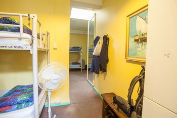 Eva's Backpackers - Accommodation Noosa 9