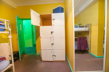 Eva's Backpackers - Accommodation Noosa 10