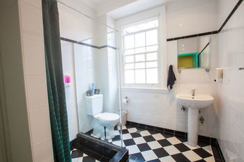 Eva's Backpackers - Accommodation Noosa 23