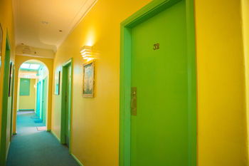 Eva's Backpackers - Accommodation Noosa 38
