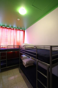 Central Perk Lodge - Accommodation Noosa 4