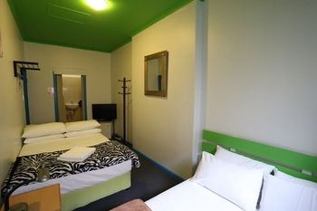 Central Perk Lodge - Accommodation Noosa 9