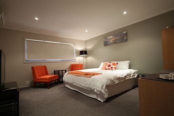 The Edgewater Bed & Breakfast - Accommodation Noosa 10