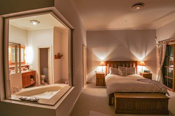 Strathearn Park Lodge - Accommodation Noosa 1