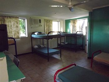 Palm Court Budget Motel Hostel/Backpackers - Accommodation Noosa 5
