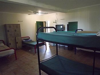 Palm Court Budget Motel Hostel/Backpackers - Accommodation Noosa 6