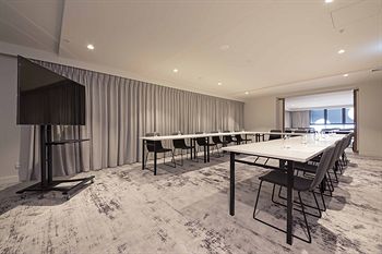 Brady Hotels - Accommodation Noosa 3