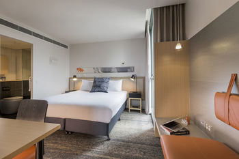 Brady Hotels - Accommodation Noosa 35