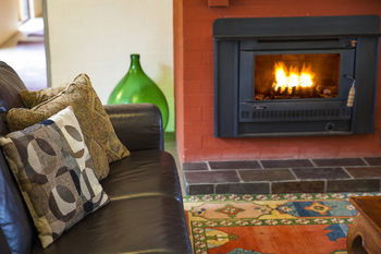 Burncroft Guest House - Accommodation Noosa 12