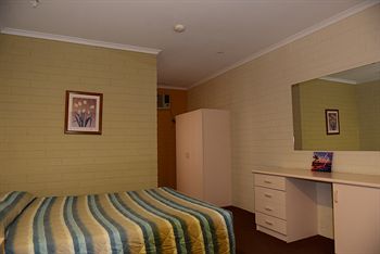 Katherine Motel - Accommodation Noosa 4