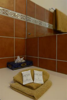 Katherine Motel - Accommodation Noosa 7
