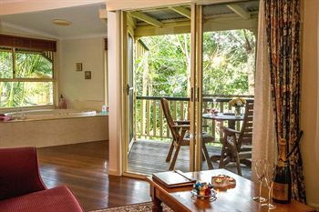 The Falls Montville - Accommodation Noosa 13