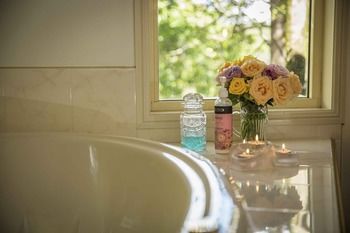 The Falls Montville - Accommodation Noosa 19