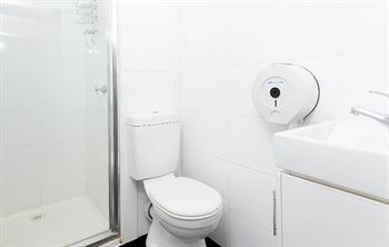 Barkly Backpackers - Hostel - Accommodation Noosa 0