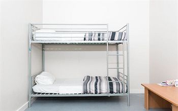 Barkly Backpackers - Hostel - Accommodation Noosa 7
