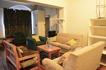 Oslo Hotel - Hostel - Accommodation Noosa 14