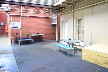 Oslo Hotel - Hostel - Accommodation Noosa 27