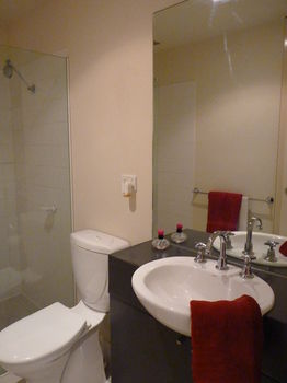 Australian Home Away @ Market Square Melbourne - Accommodation Noosa 0