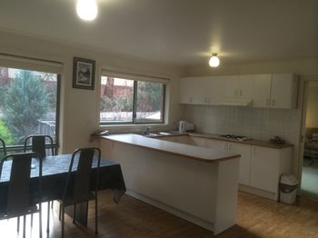 Australian Home Away Ringwood @ Bardia - Accommodation Noosa 2