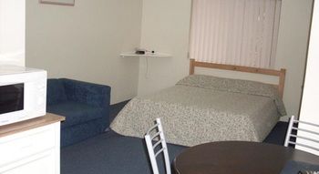 El Lago Waters Tourist Park - Accommodation Noosa 3