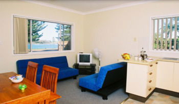 El Lago Waters Tourist Park - Accommodation Noosa 7