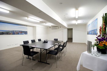 Newcastle Central Plaza - Accommodation Noosa 6