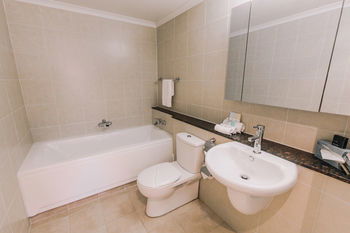 Newcastle Central Plaza - Accommodation Noosa 8