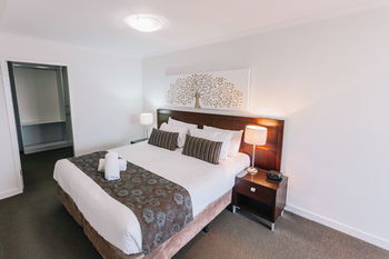 Newcastle Central Plaza - Accommodation Noosa 14