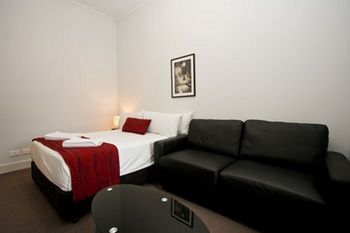 The Star Apartments - Accommodation Noosa 7