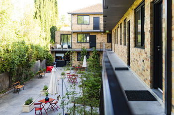 Aberlour Court - Accommodation Noosa 2