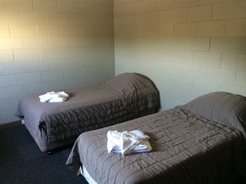 Golfview Hotel - Accommodation Noosa 5