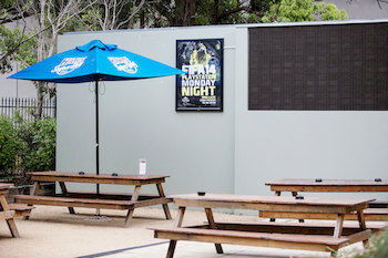 High Flyer Hotel - Accommodation Noosa 5