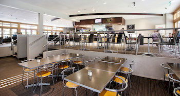 High Flyer Hotel - Accommodation Noosa 7