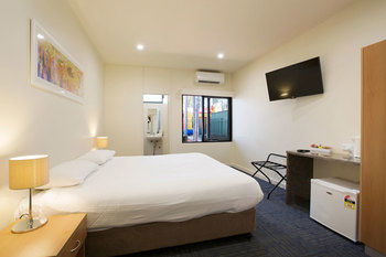 High Flyer Hotel - Accommodation Noosa 15