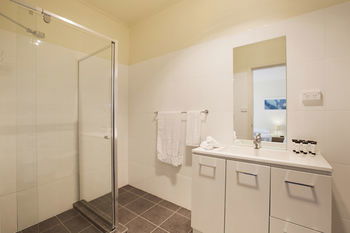 High Flyer Hotel - Accommodation Noosa 18